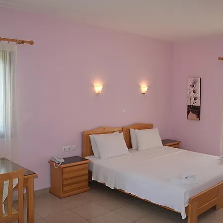 Patelis 3* Poúlithra