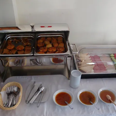 Patelis Apartahotel Poúlithra