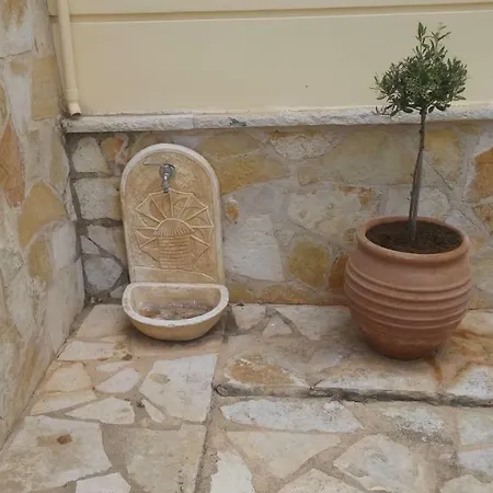 Aparthotel Patelis