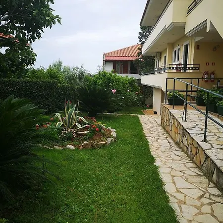 Patelis 3* Poúlithra