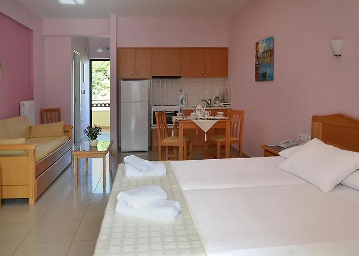 Patelis Aparthotel Poúlithra