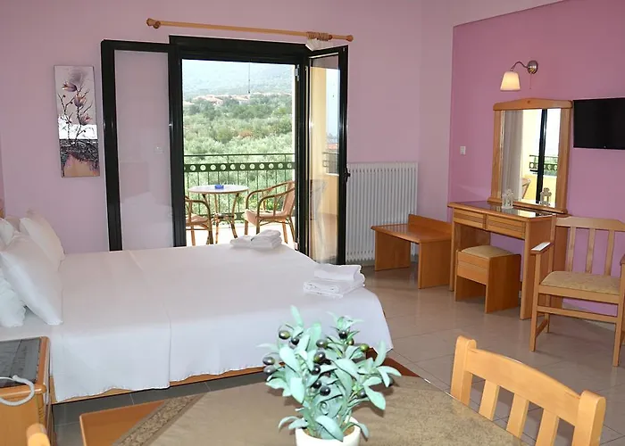 Patelis Aparthotel Poúlithra