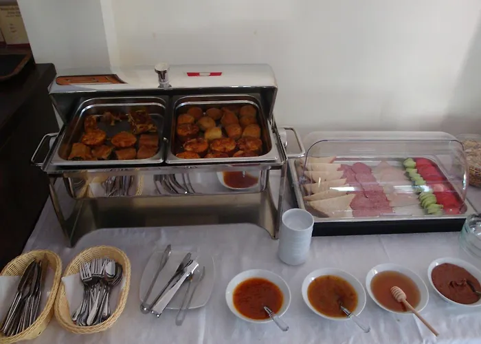 Patelis Aparthotel Poúlithra