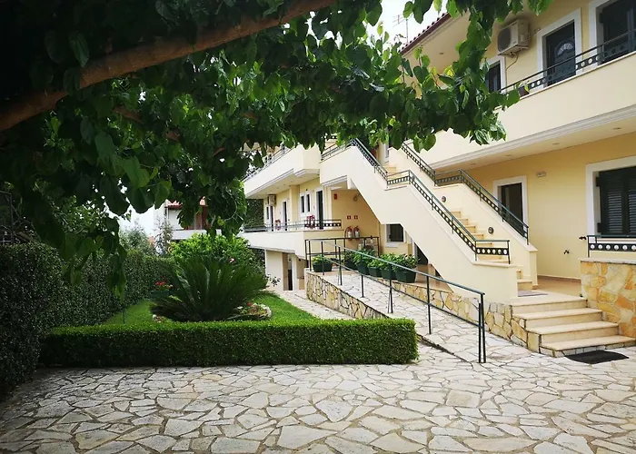 Patelis 3* Poúlithra